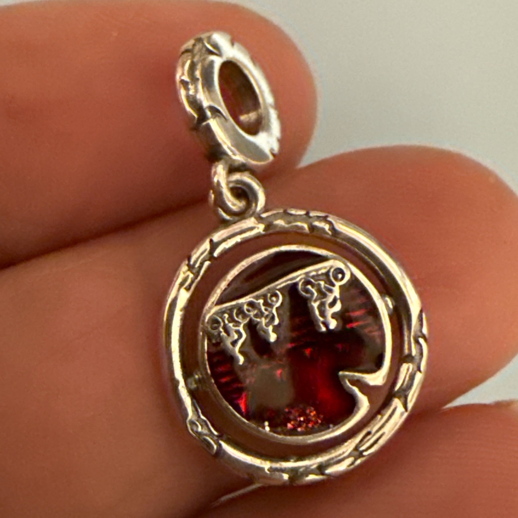 Stranger Things Glow Elegant Silver And Red Pendant Charm 32$